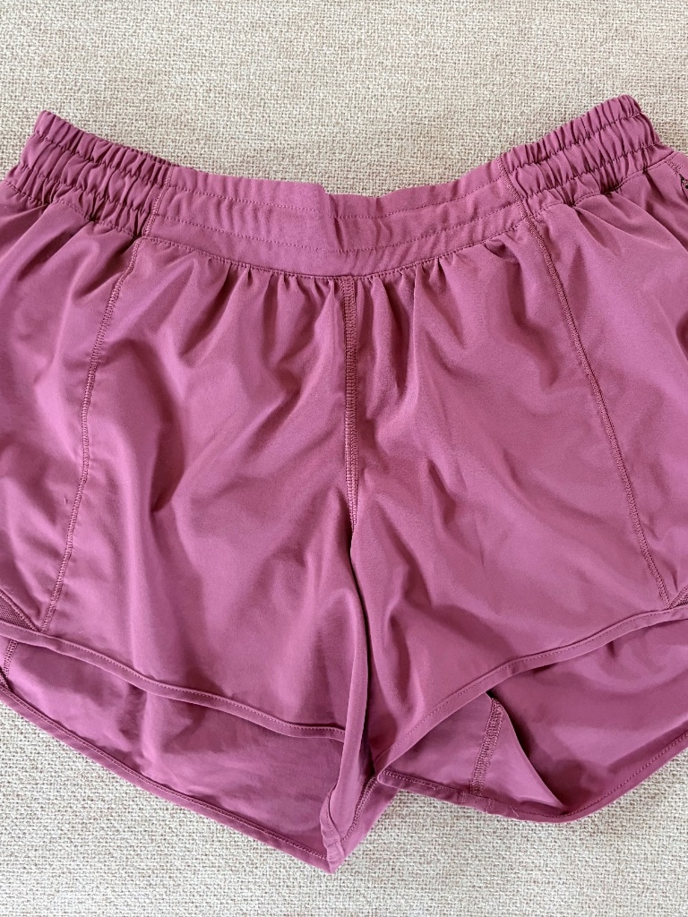 Lululemon Hotty Hot Shorts 4” Women’s 10 Mauve Running Shorts